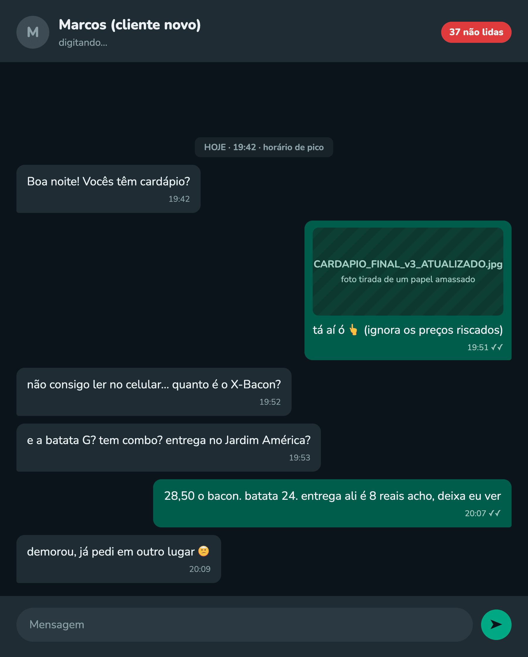 Conversa de pedidos bagunçada no WhatsApp e cardápio em foto
